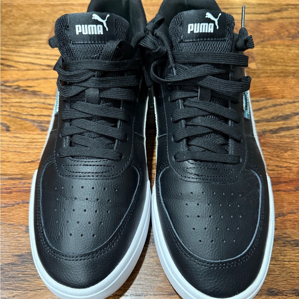 Puma Men's Black and White Sneakers